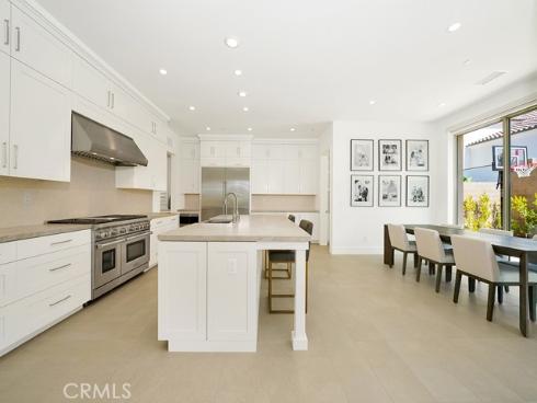 218 Coal Mine , Irvine, CA