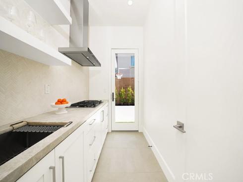 218 Coal Mine , Irvine, CA