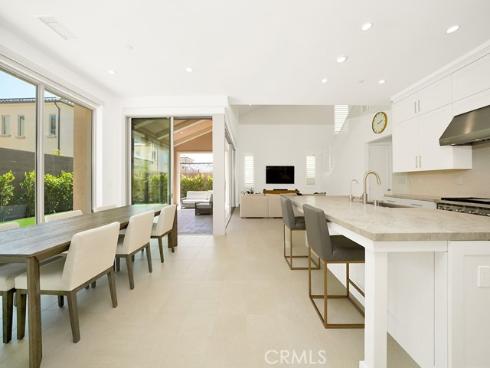 218 Coal Mine , Irvine, CA