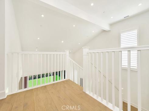 218 Coal Mine , Irvine, CA