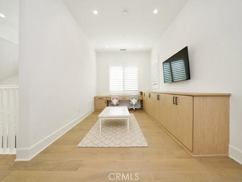 218 Coal Mine , Irvine, CA