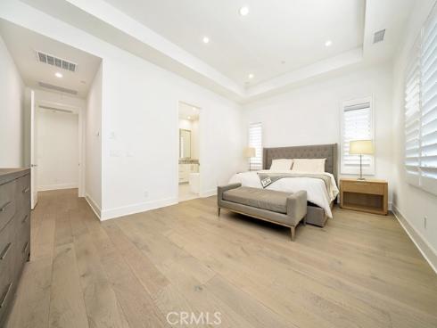 218 Coal Mine , Irvine, CA