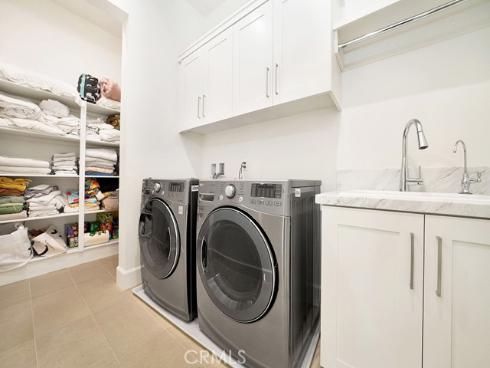 218 Coal Mine , Irvine, CA