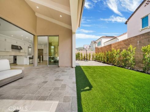 218 Coal Mine , Irvine, CA