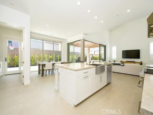 218 Coal Mine , Irvine, CA