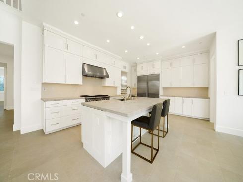 218 Coal Mine , Irvine, CA