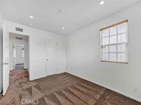 25 Bennington , Irvine, CA