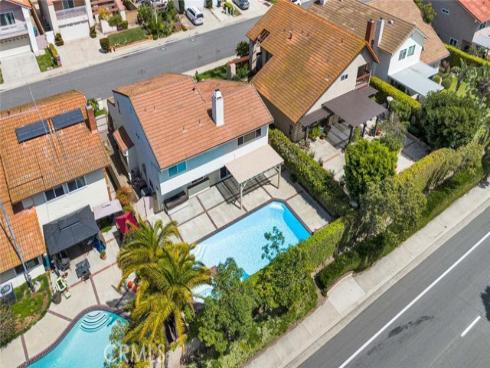 25 Bennington , Irvine, CA