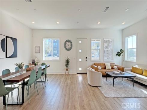 349 Abacus , Irvine, CA