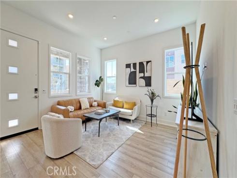 349 Abacus , Irvine, CA