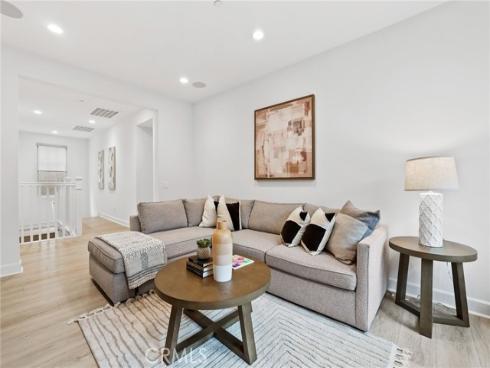 119 Jayhawk , Irvine, CA