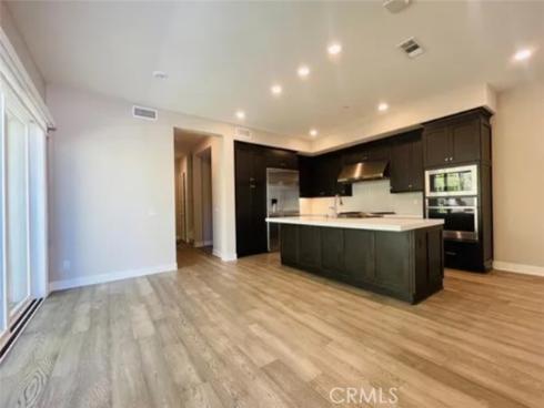 162 Perpective , Irvine, CA