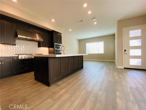 162 Perpective , Irvine, CA