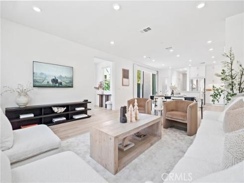 396 Chorus , Irvine, CA