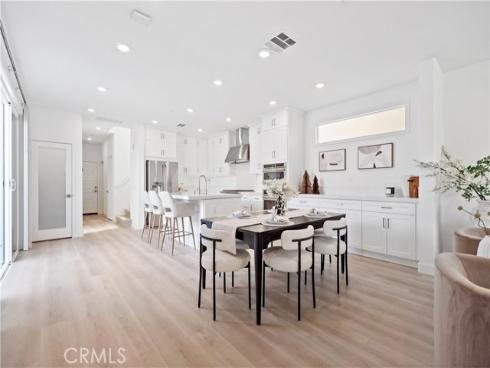 396 Chorus , Irvine, CA