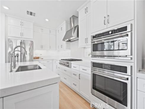 396 Chorus , Irvine, CA