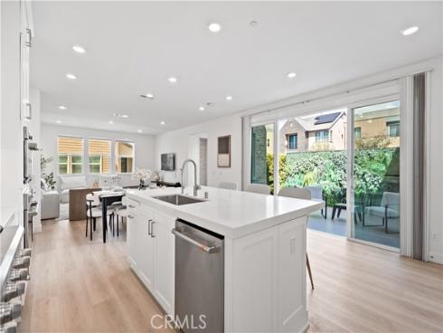 396 Chorus , Irvine, CA