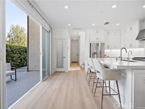 396 Chorus , Irvine, CA