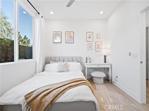 396 Chorus , Irvine, CA