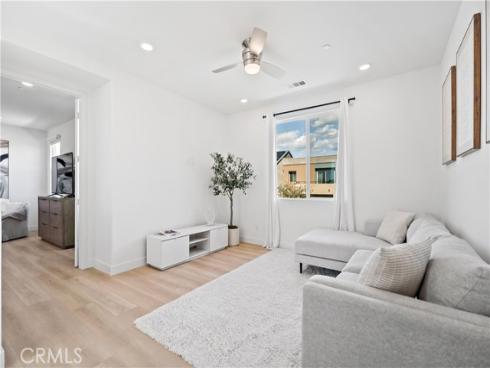 396 Chorus , Irvine, CA