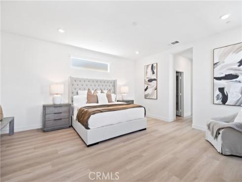 396 Chorus , Irvine, CA