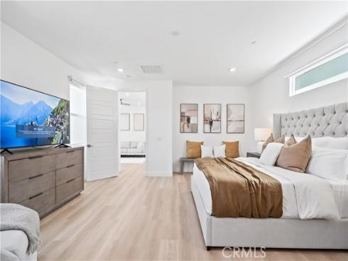 396 Chorus , Irvine, CA