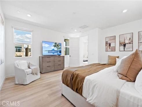 396 Chorus , Irvine, CA