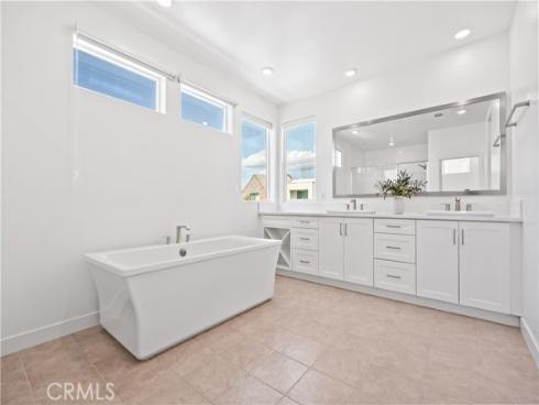 396 Chorus , Irvine, CA