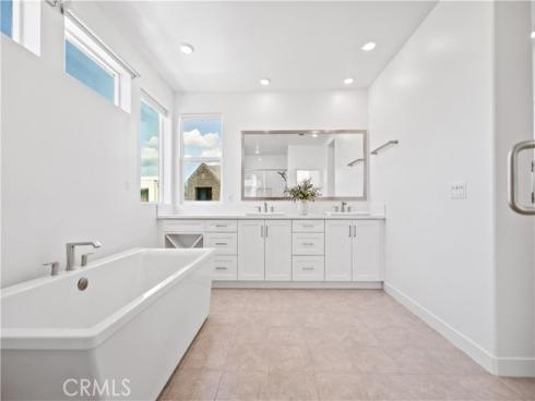 396 Chorus , Irvine, CA