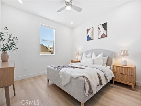 396 Chorus , Irvine, CA