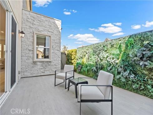 396 Chorus , Irvine, CA