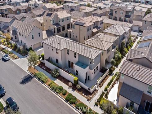 396 Chorus , Irvine, CA