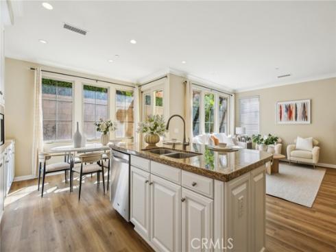 76  Bianco  , Irvine, CA