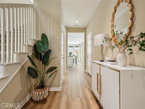 76  Bianco  , Irvine, CA