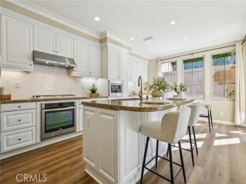 76  Bianco  , Irvine, CA