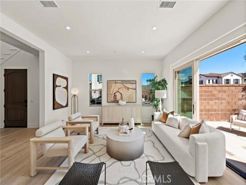 122 Eversedge , Irvine, CA