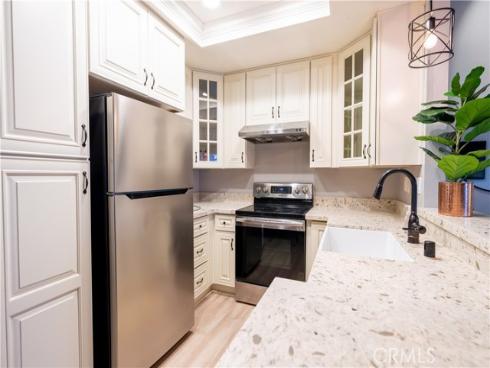 175 Huntington , Irvine, CA