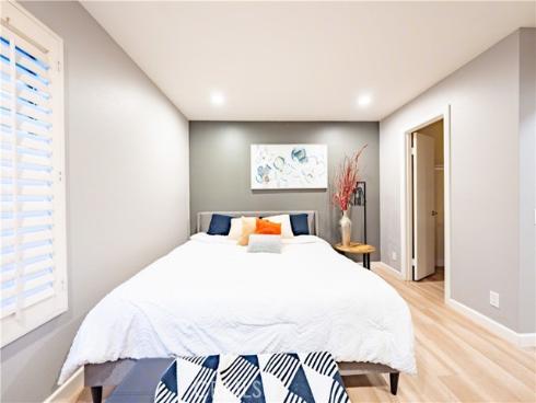 175 Huntington , Irvine, CA