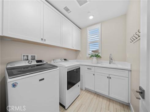 73  Pelican   Lane, Irvine, CA