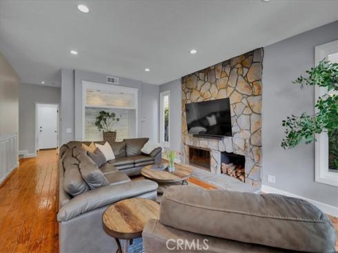 22 Colonial , Irvine, CA