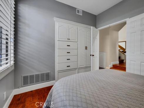 22 Colonial , Irvine, CA