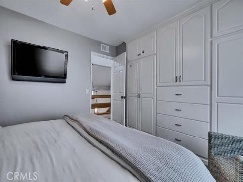 22 Colonial , Irvine, CA