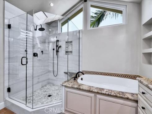 22 Colonial , Irvine, CA