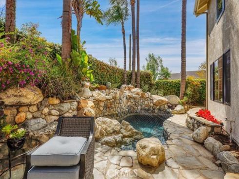 22 Colonial , Irvine, CA