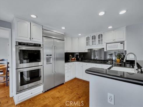 22 Colonial , Irvine, CA