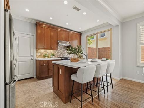 111 Thornhurst , Irvine, CA