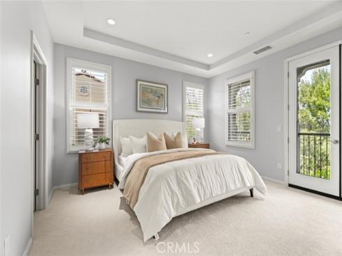 111 Thornhurst , Irvine, CA