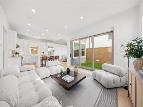 312 Carefree , Irvine, CA