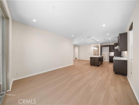 120  Halo  , Irvine, CA