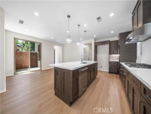 120  Halo  , Irvine, CA